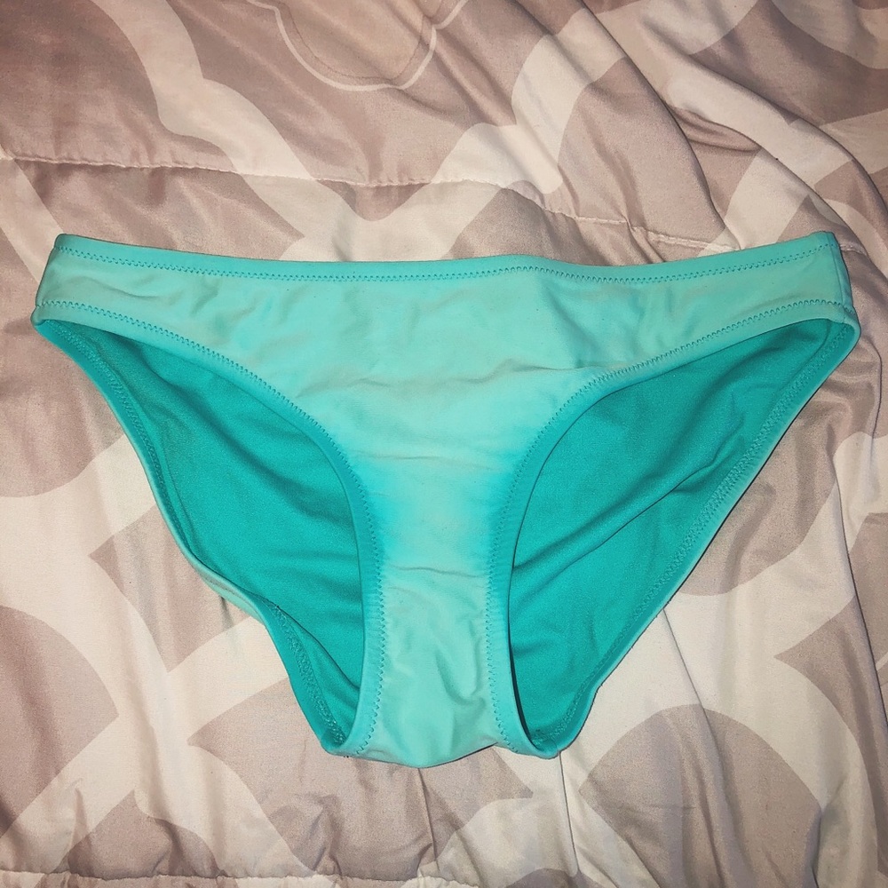 Bikini!! - Picture 3 of 3